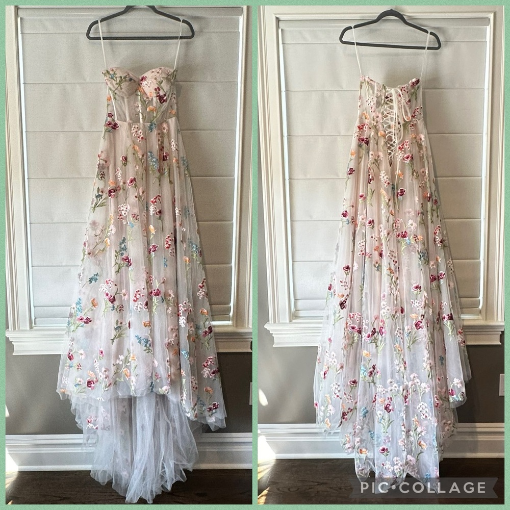 Zapaka A-Line Sweetheart Long Corset Prom Dress With Flower Embroidery